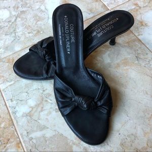 Donald J. Pliner black leather top knot sandals